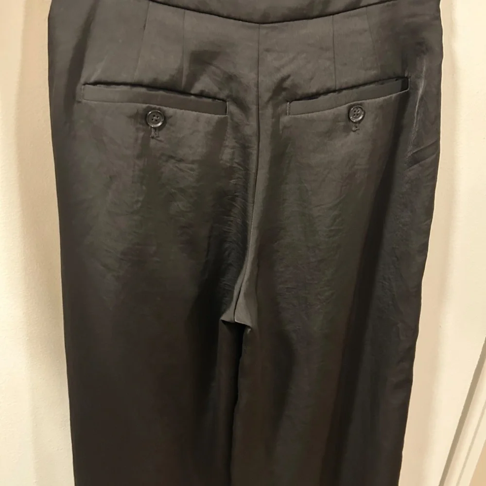 Banana Republic Silky Pleated Wide Leg Pant - Picture 4 of 4